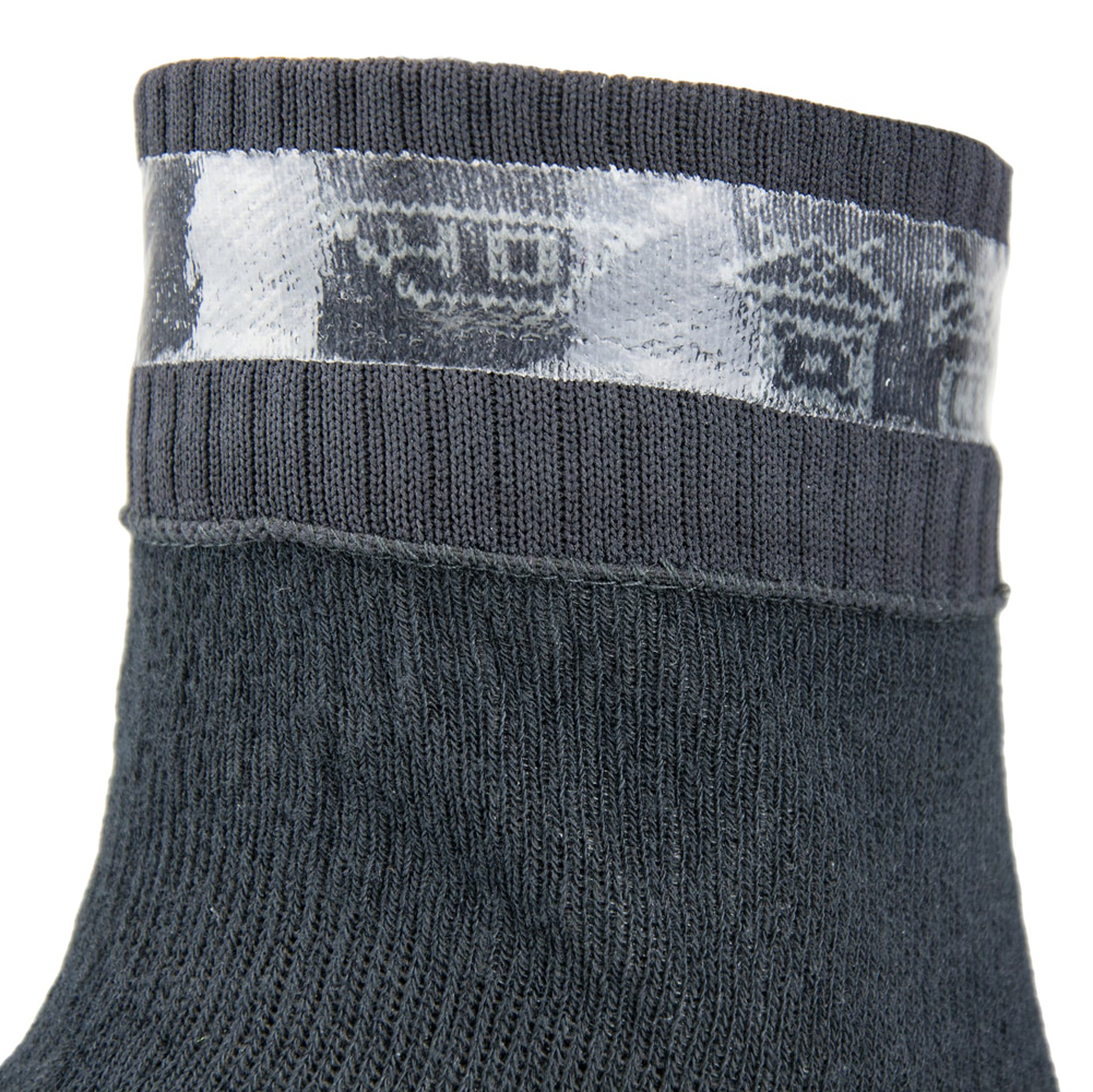 SEALSKINZ@V[XLY@Super Thin Pro Ankle Sock with Hydrostop@X[p[V@v@AN@\bNX@with@nChXgbv@111000400-101